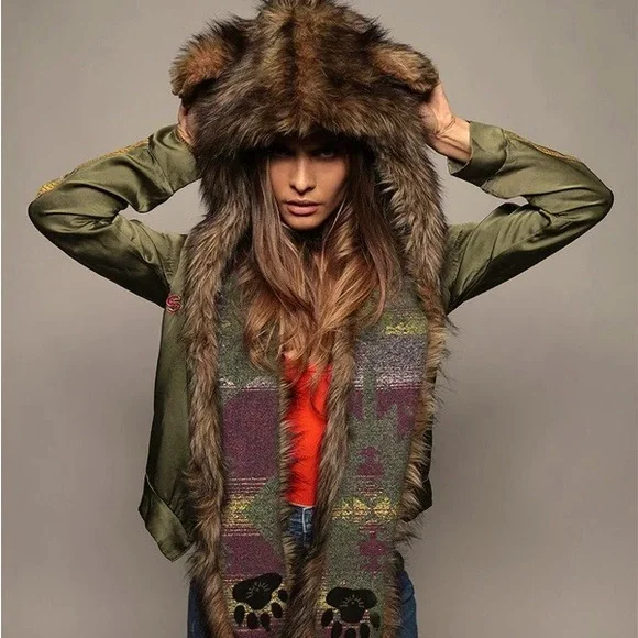 GRIZZLY BEAR ITALY SPIRITHOOD **RARE** These rare Italian bears have evolved to be surprisingly chill main image 3